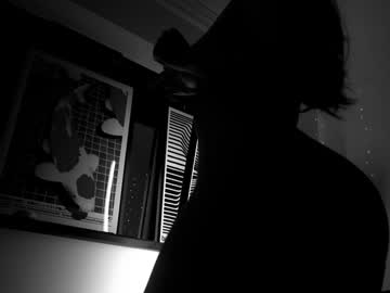 Foto porno littlee33 descoperita pe video chat pe KUR.ro