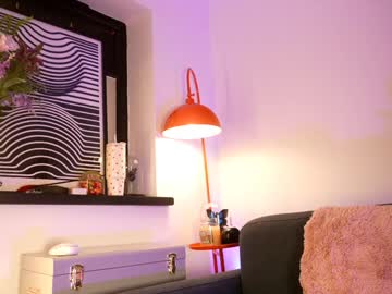 Foto porno littlee33 descoperita pe video chat pe KUR.ro