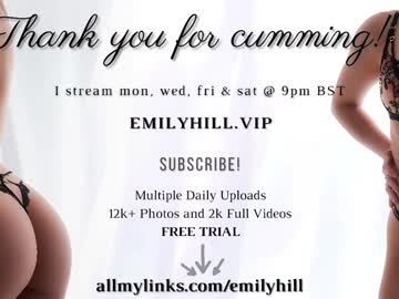 Foto porno littlee33 ne arata tot la camera pe KUR.ro