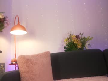 Foto porno littlee33 descoperita pe video chat pe KUR.ro