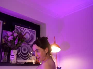 Foto porno littlee33 descoperita pe video chat pe KUR.ro