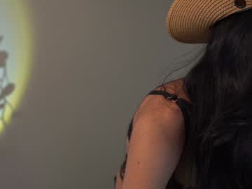Foto porno Nebunii pe chat marca littlemiss_kira pe KUR.ro