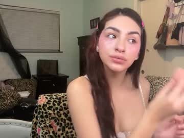 Foto porno livhart ne arata tot la camera pe KUR.ro