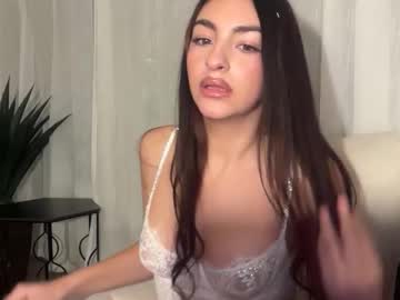 Foto porno livhart ne arata tot la camera pe KUR.ro