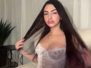 Foto porno livhart ne arata tot la camera pe KUR.ro