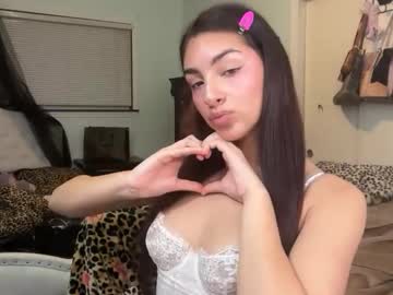 Foto porno livhart ne arata tot la camera pe KUR.ro