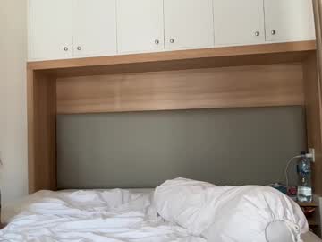 Foto porno Nebunii pe chat marca livslifee pe KUR.ro