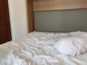 Foto porno Nebunii pe chat marca livslifee pe KUR.ro