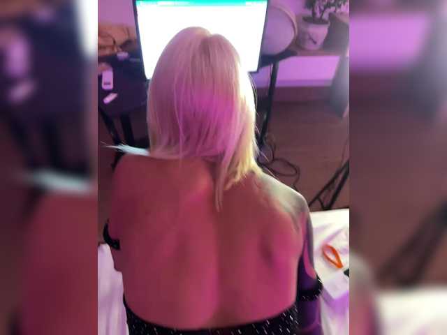 Foto porno lovetwins descoperita pe video chat pe KUR.ro