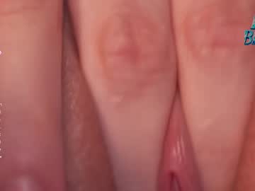 Foto porno lucie_beltran descoperita pe video chat pe KUR.ro