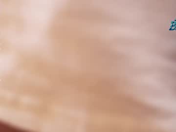 Foto porno lucie_beltran descoperita pe video chat pe KUR.ro