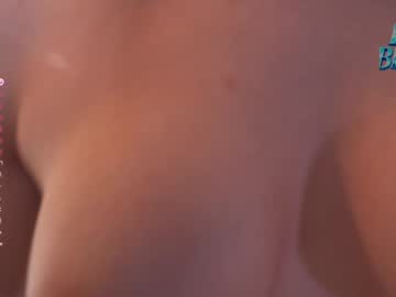 Foto porno lucie_beltran descoperita pe video chat pe KUR.ro
