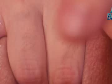 Foto porno lucie_beltran descoperita pe video chat pe KUR.ro