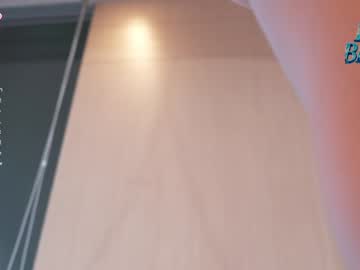 Foto porno lucie_beltran descoperita pe video chat pe KUR.ro
