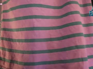 Foto porno lucie_beltran descoperita pe video chat pe KUR.ro