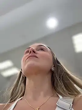 Foto porno Ce sexy este lunagirl13 pe KUR.ro