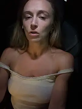 Foto porno lunagirl13 vrea sex pe StripChat pe KUR.ro