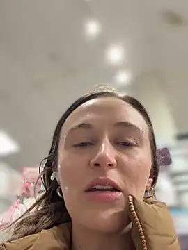 Foto porno lunagirl13 vrea sex pe StripChat pe KUR.ro