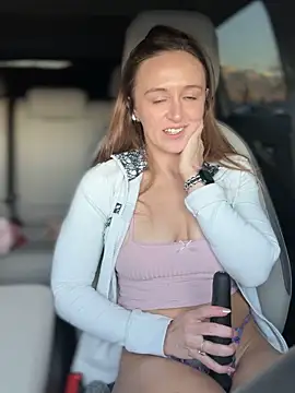 Foto porno lunagirl13 vrea sex pe StripChat pe KUR.ro