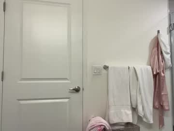 Foto porno luvaimee vrea sex pe Chaturbate pe KUR.ro