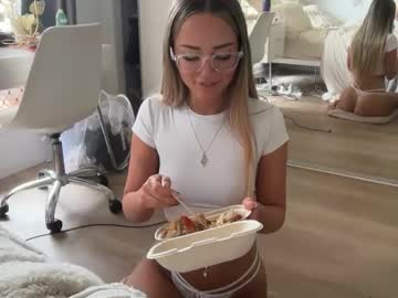 Foto porno Nebunii pe chat marca luvlivvyy pe KUR.ro