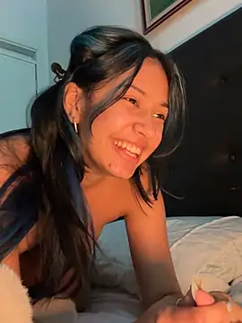 lynn9000 ne arata tot la camera