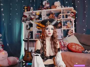 Foto porno madnessalise ne arata tot la camera pe KUR.ro