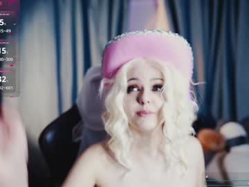 Foto porno madnessalise ne arata tot la camera pe KUR.ro