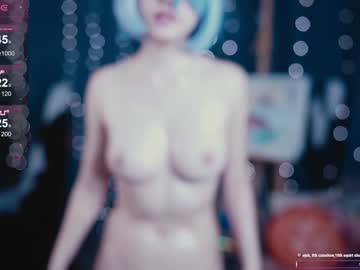 Foto porno madnessalise ne arata tot la camera pe KUR.ro