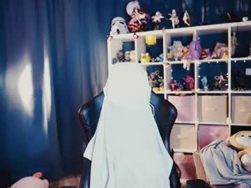 Foto porno madnessalise ne arata tot la camera pe KUR.ro