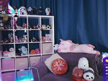 Foto porno madnessalise se dezbraca la web pe Chaturbate pe KUR.ro