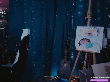 Foto porno madnessalise ne arata tot la camera pe KUR.ro