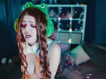 Foto porno madnessalise ne arata tot la camera pe KUR.ro