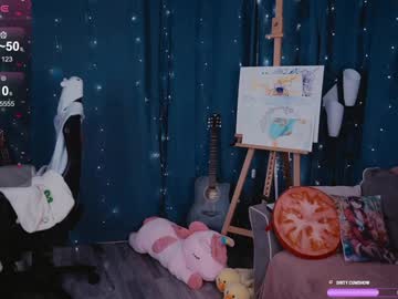 Foto porno madnessalise ne arata tot la camera pe KUR.ro