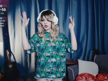 Foto porno madnessalise ne arata tot la camera pe KUR.ro