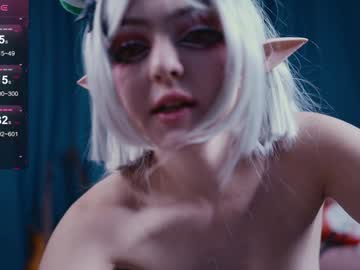 Foto porno madnessalise ne arata tot la camera pe KUR.ro