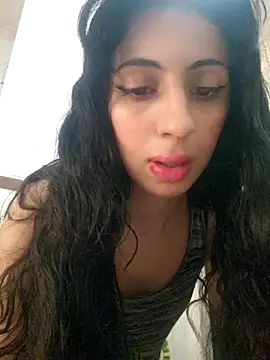 Foto porno Sex online cu majdolin78 pe KUR.ro