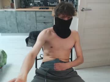 Foto porno mark_wing descoperita pe video chat pe KUR.ro