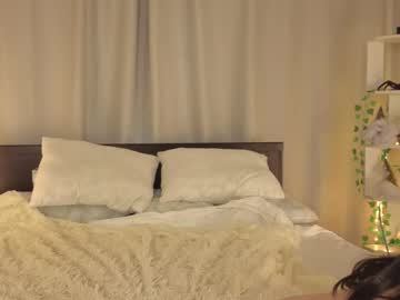 Foto porno maudcouncil se dezbraca la web pe Chaturbate pe KUR.ro