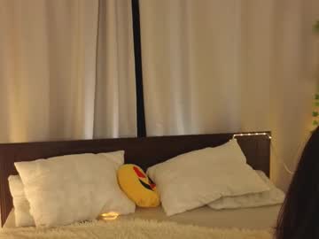 Foto porno maudcouncil se dezbraca la web pe Chaturbate pe KUR.ro