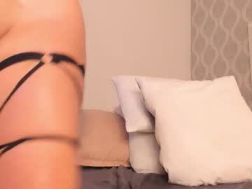 Foto porno megan_leal1 se dezbraca la web pe Chaturbate pe KUR.ro