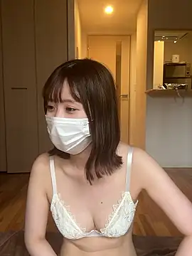 Foto porno mei_chan_a ne arata tot la camera pe KUR.ro