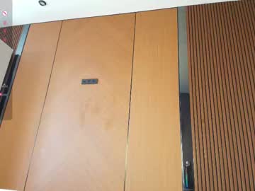 Foto porno Discutii intime cu melissalemi pe KUR.ro