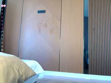 Foto porno Discutii intime cu melissalemi pe KUR.ro