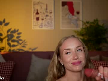 Foto porno Sex online cu mia_cloudy pe KUR.ro