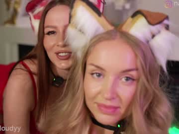 Foto porno Sex online cu mia_cloudy pe KUR.ro