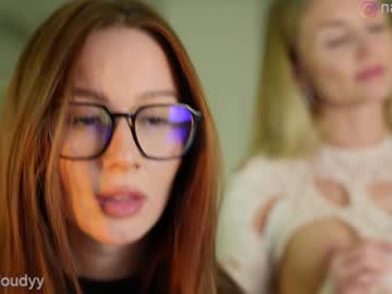 Foto porno Sex online cu mia_cloudy pe KUR.ro