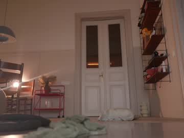Foto porno Ce sexy este mia_elfie pe KUR.ro