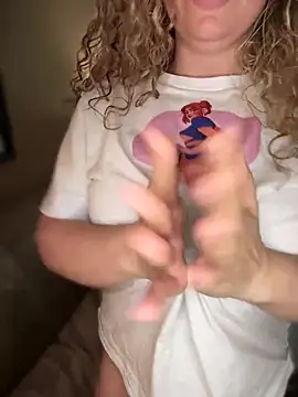 Foto porno Nebunii pe chat marca miamellycious pe KUR.ro