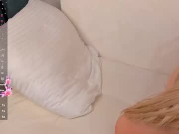 Foto porno Sex online cu mikaelataron pe KUR.ro